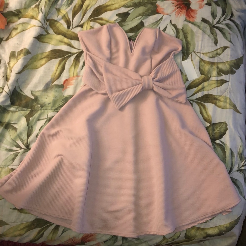 Pink strapless dress with bow✨